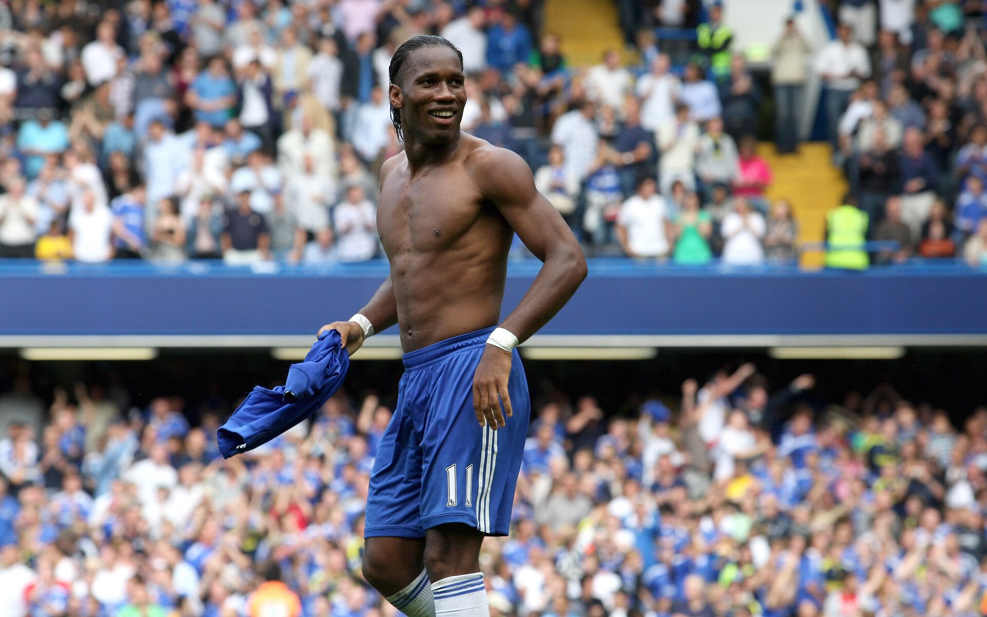 北非之鹰难敌药厂猛攻,阿什拉夫闪耀难救主,勒沃库森强势拿下突尼斯